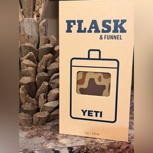 YETI Camouflage Flask with Funnel